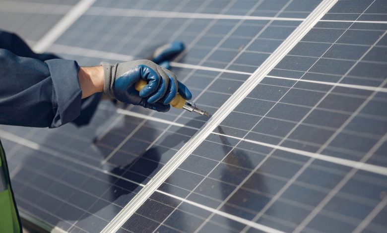 Solar Panel Maintenance Tips: Keeping Your System Running Smoothly Solar Panel Maintenance Tips: Keeping Your System Running Smoothly